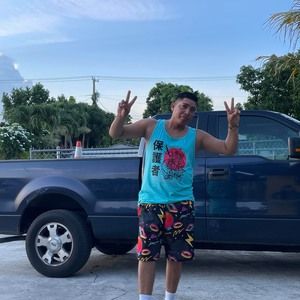 Meet your Posher, Iván